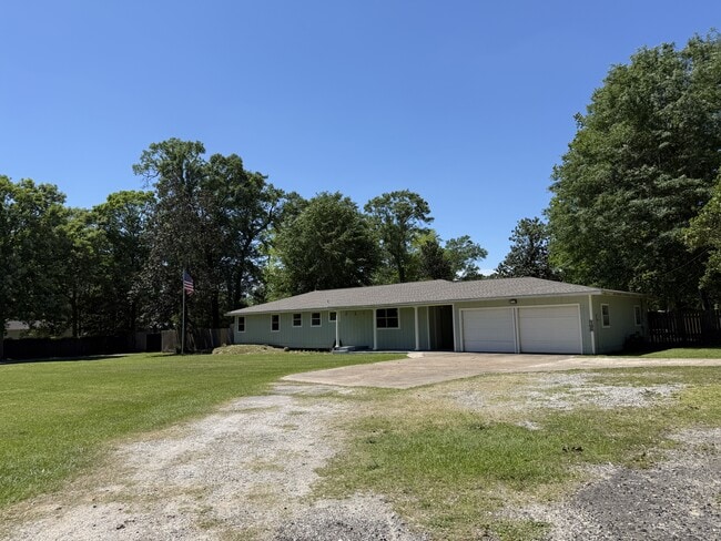 Photo - 165 Dogwood Ln