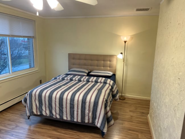 Photo - 1678 Fort St Unit Apt 1