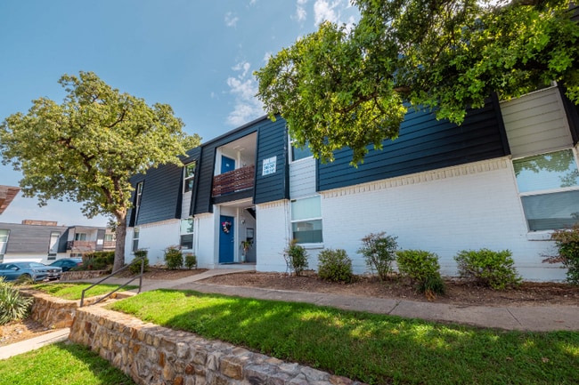 Photo - 531 Bedford Rd