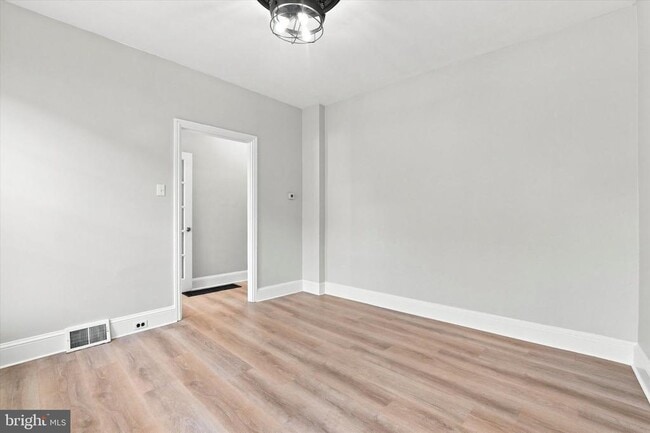 Photo - 185 Gay St