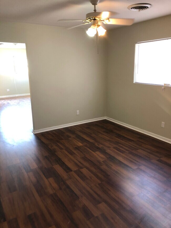 Photo - 1111 Sycamore St