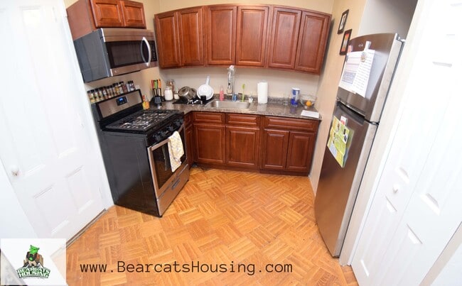 Photo - 30 Riverside Dr Unit 2R
