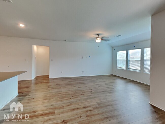 Photo - 441 Sebring Cir