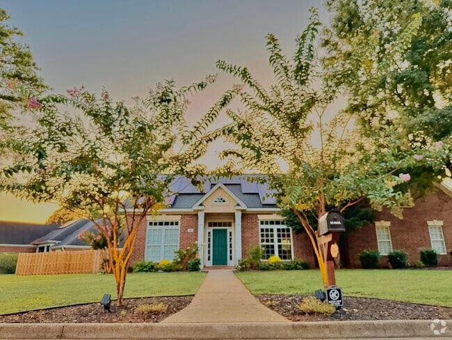 Building Photo - 201 Andrews Branch Rental