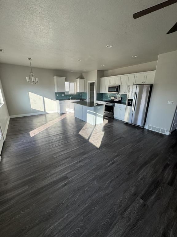 Photo - 259 E 1500 N St