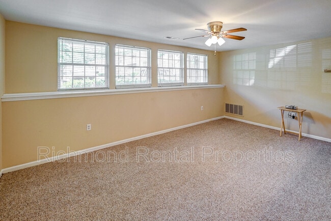 Photo - 7600 Roscommon Ct Unit 4