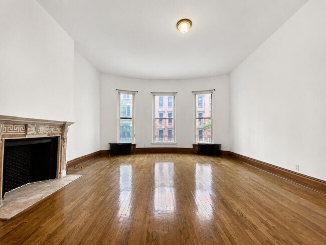 302 W 107th St Unit 1A