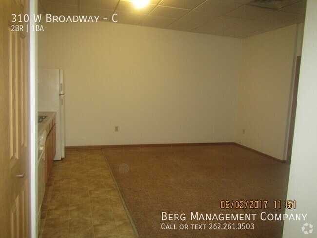Building Photo - 310 W Broadway-C Unit C Rental