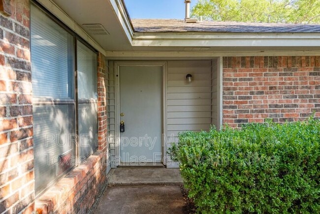 Photo - 4605 Menzer Rd