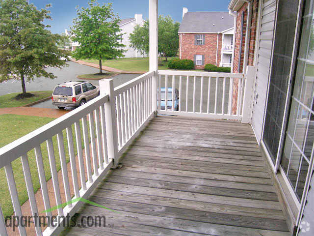 Outdoor Area - The Crescent at 161