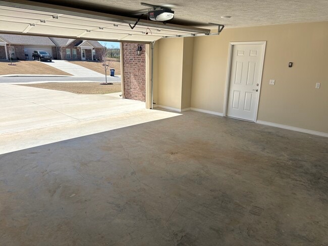 Photo - 1906 Ontario Ct