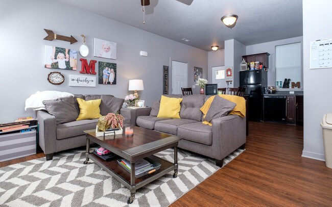 Photo - 4805 NE Grant Ln