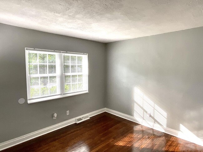 Photo - 2717 Margaret Ct