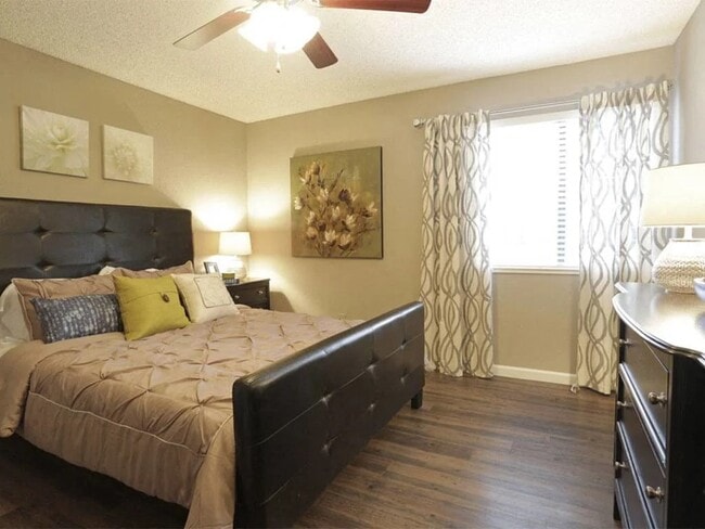 Photo - 4600 W Pioneer Dr Unit 112