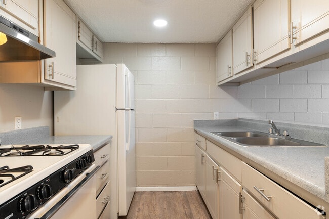 1BR-1BA-600SF