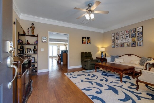 Photo - 7031 Sunnywood Dr
