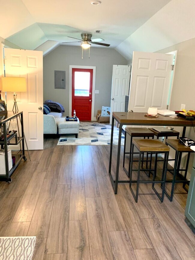 Photo - Modern 1 Bedroom Upstairs Apartment in Mad...