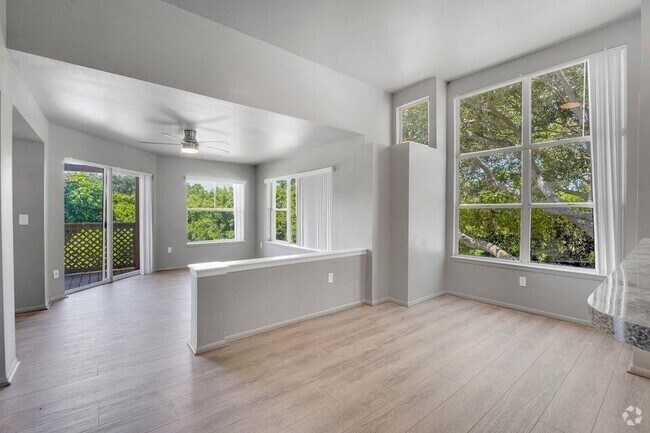 Building Photo - 4815 Via Palm Lakes Unit 1422 Rental
