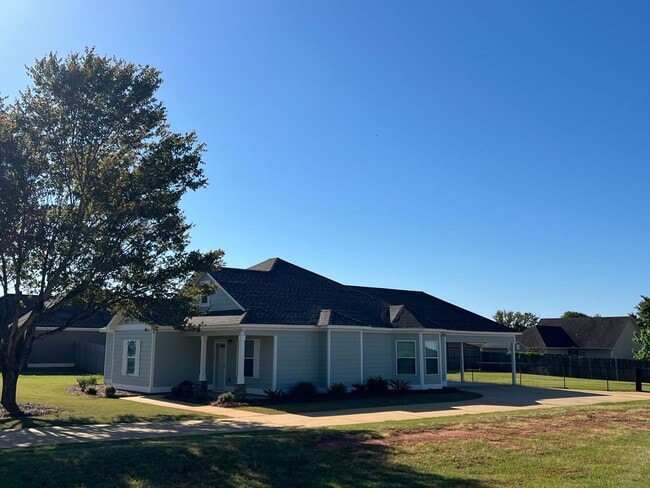 Photo - Home for rent in Prattville