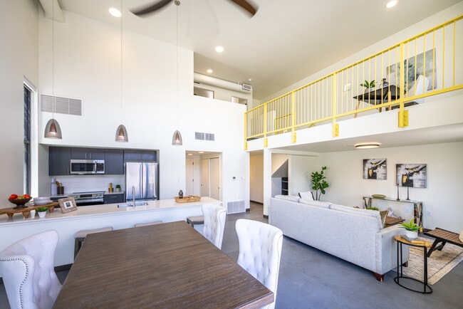 Building Photo - Monterey Place Rental