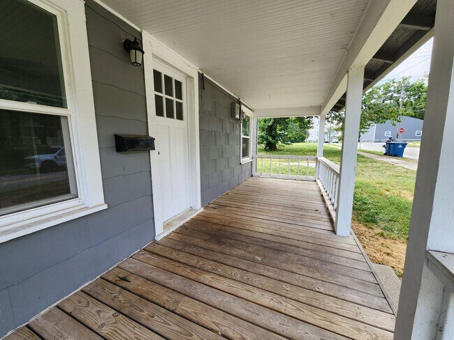 Photo - Spacious 3-Bedroom, 1-Bathroom Home AVAILA...