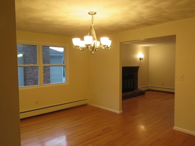 Photo - 2 Bryon Rd Unit 2