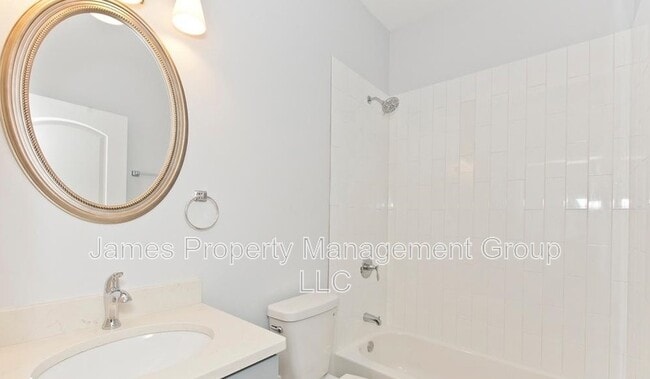 Photo - 827 N Francisco Ave Unit # 2