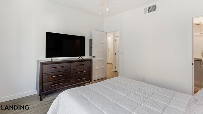 2555 N Rancho Dr Unit 3081