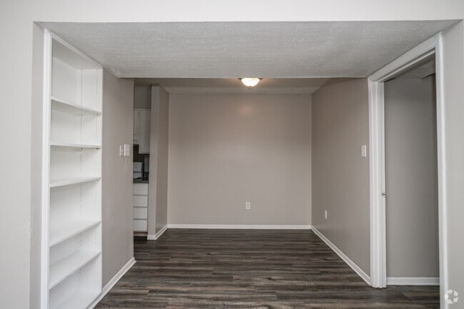 1 habitación, 1 baño, 682 pies cuadrados, comedor