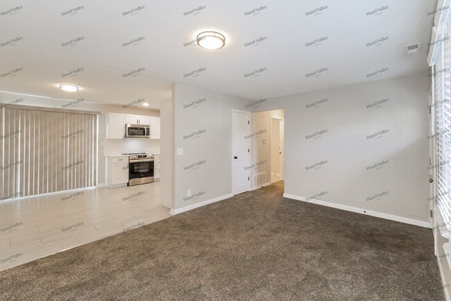 Photo - 11316 Herrick Ave