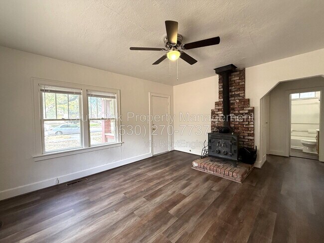 Photo - 1240 Chestnut St