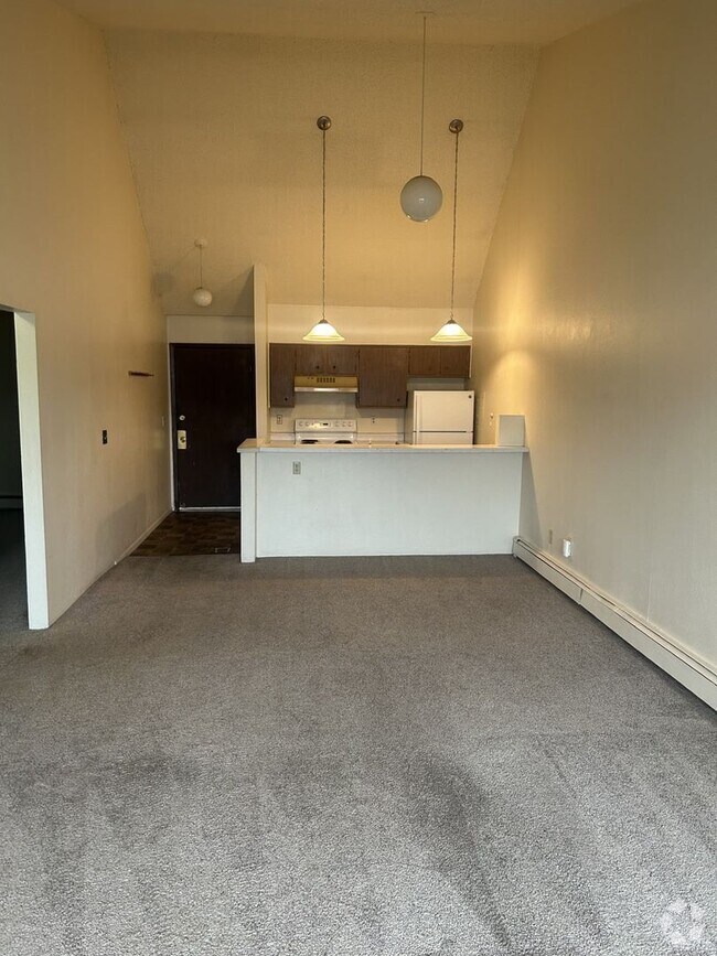 Building Photo - 2 Bedroom, 1 Bathroom Condo located at Ter...