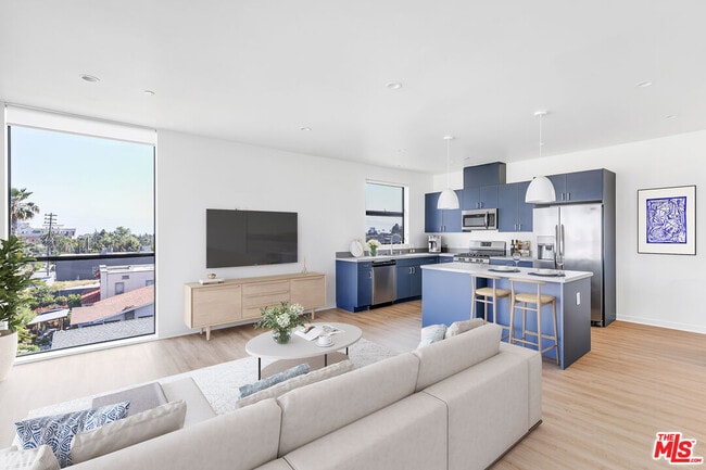 Photo - 747 Lillian Way Unit 5