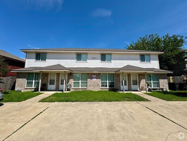 Building Photo - 4402 Jeff Scott Dr Unit Apt C