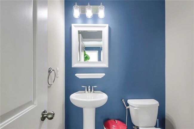 Photo - 2357 Whispering Dr NW