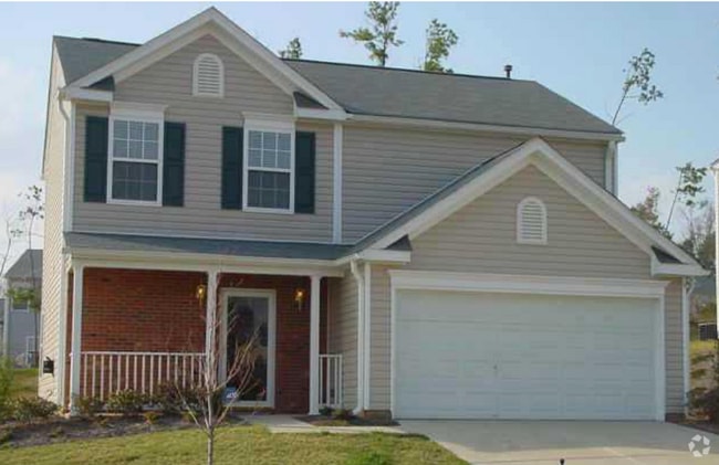 Building Photo - Recently Renovated Single Family Home in t...
