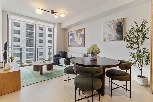 Building Photo - 11 NE 6th St Unit 1513