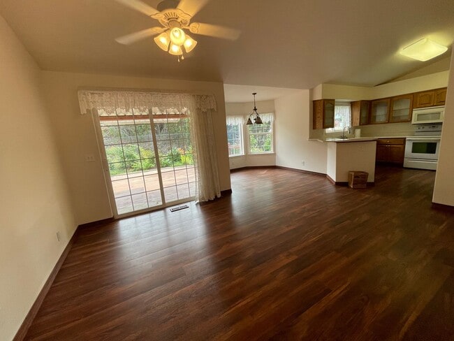 Photo - Beautiful 3 Bedroom House