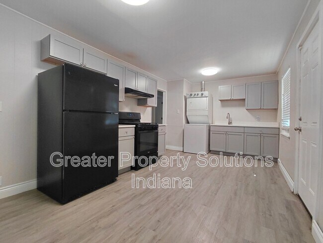 Photo - 7974 White Oak Ave