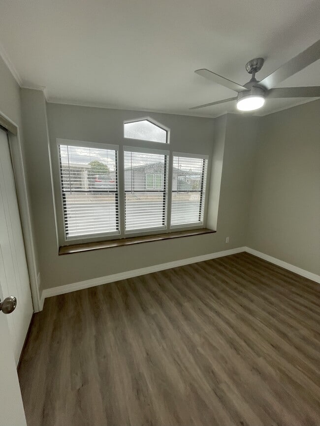 Photo - 5735 E McDowell Rd