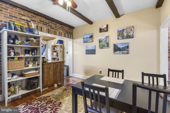 Photo - 2228 Taggert St