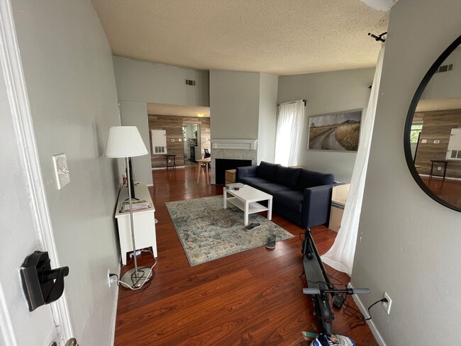 Photo - Room in Apartment on West Loop
