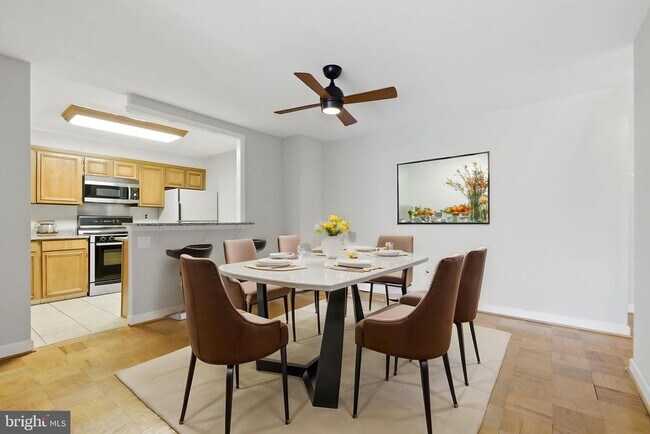 Photo - 1300 Army Navy Dr Unit 815