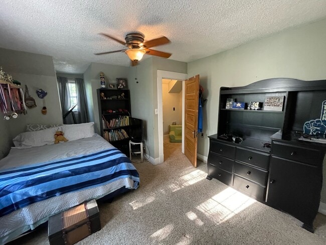 Photo - 701 Taylor Rd