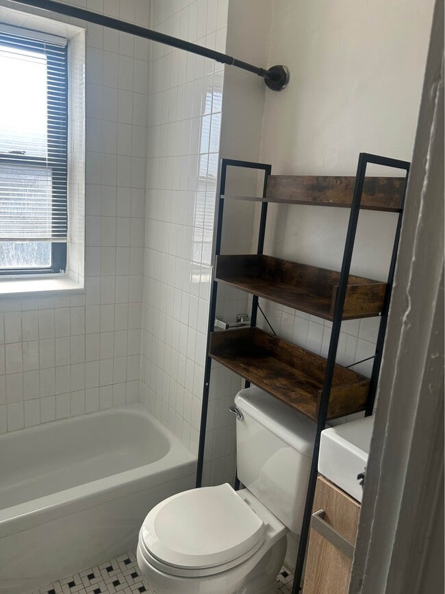 Photo - 12 Monticello Ave Unit 3