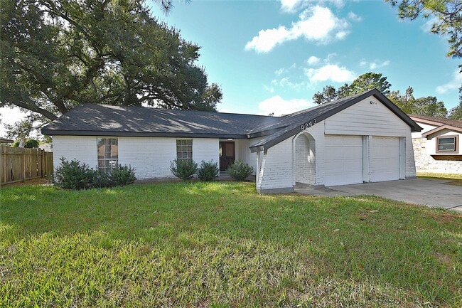 Building Photo - 9243 Friendship Rd