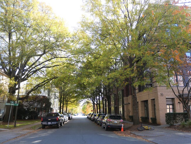 Photo - 2088 Atherton Heights Ln Townhome