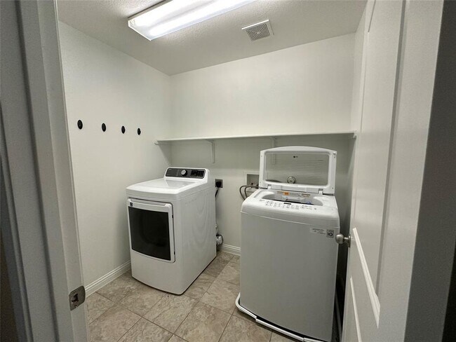 Photo - 16329 McAloon Way