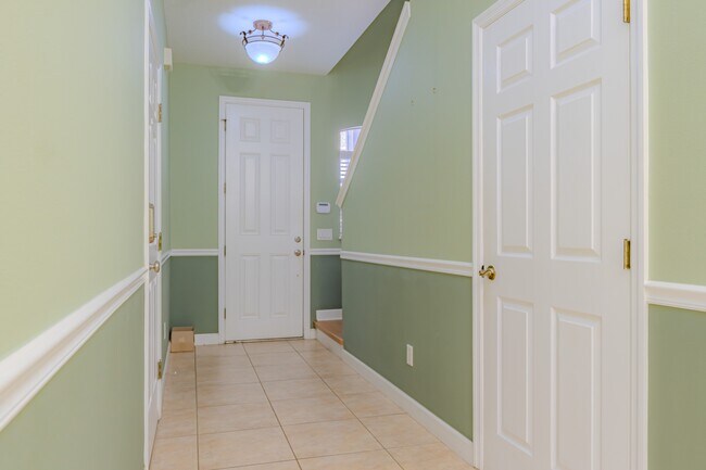 Photo - 304 Coral Beach Cir