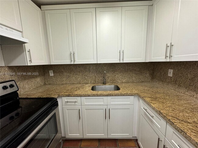 Photo - 2918 Bird Ave Unidad 9